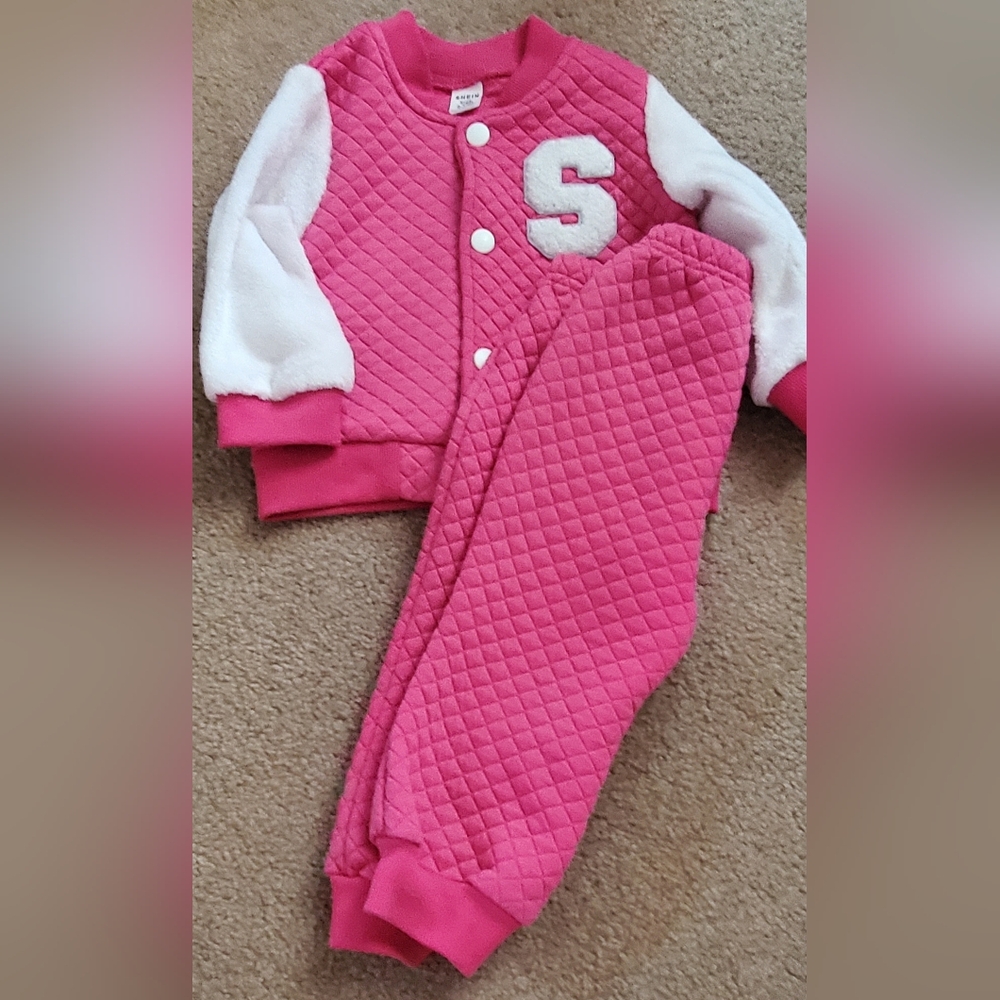 SHEIN Pink and White Kids Matching Set